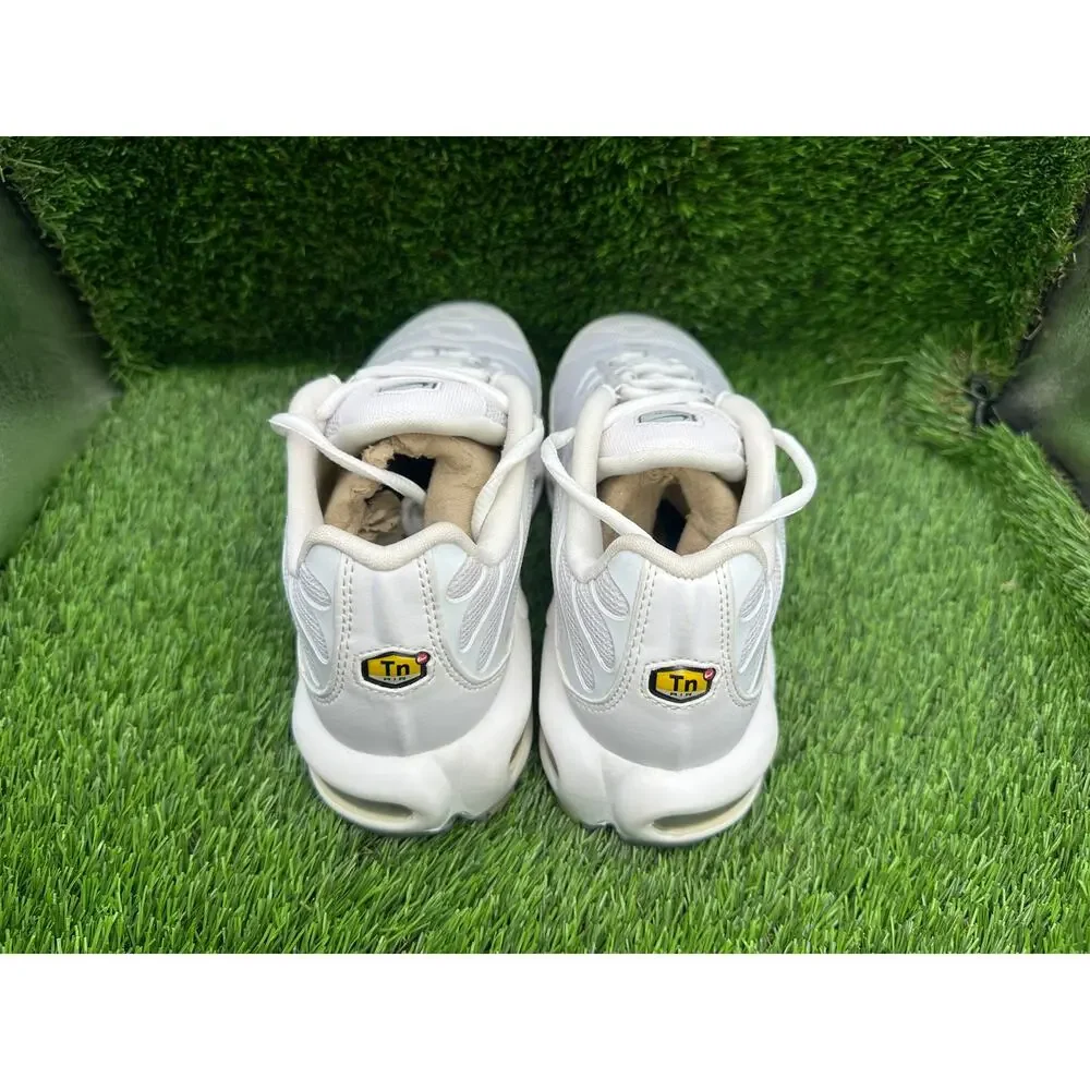 Nike Air Max Plus 604133-139 Athletic Sneaker Men's 8 White Mesh Jogging Running